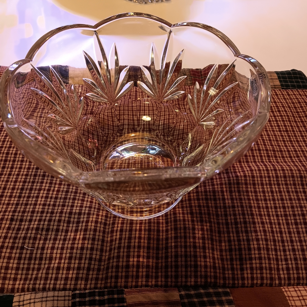 Royal Intricate Clear Crystal Tulip Bowl